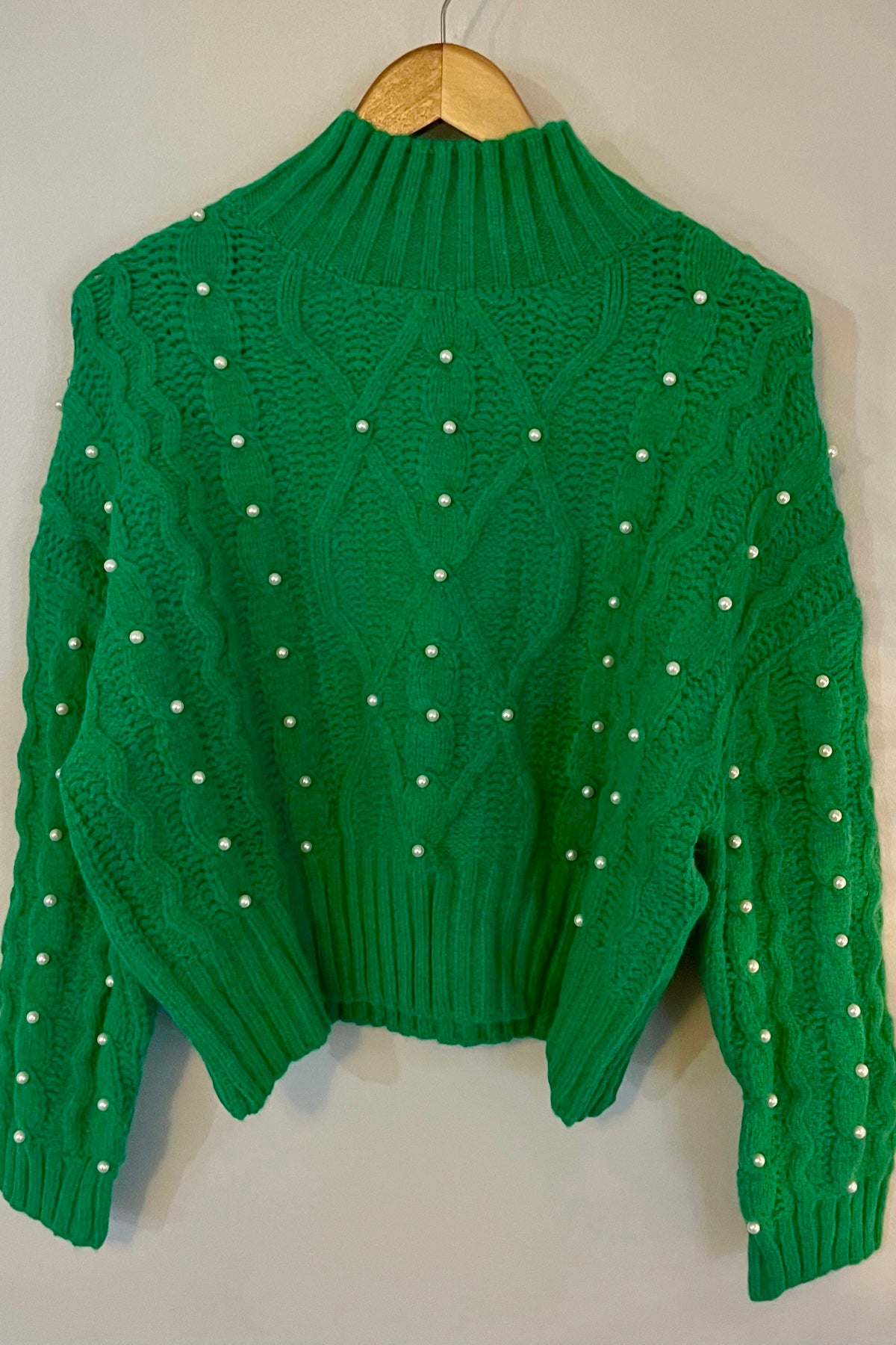 PEARL ACCENT SWEATER TOP